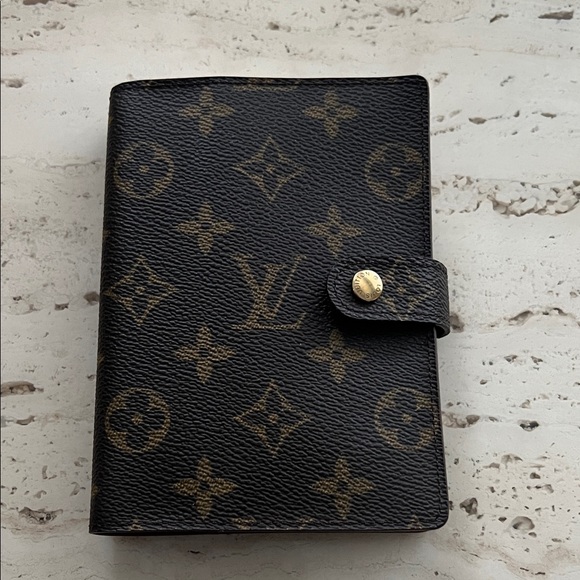 Louis Vuitton Vintage 2001 Agenda with Ruler, Stickers, Maps and Address Book - Picture 1 of 15